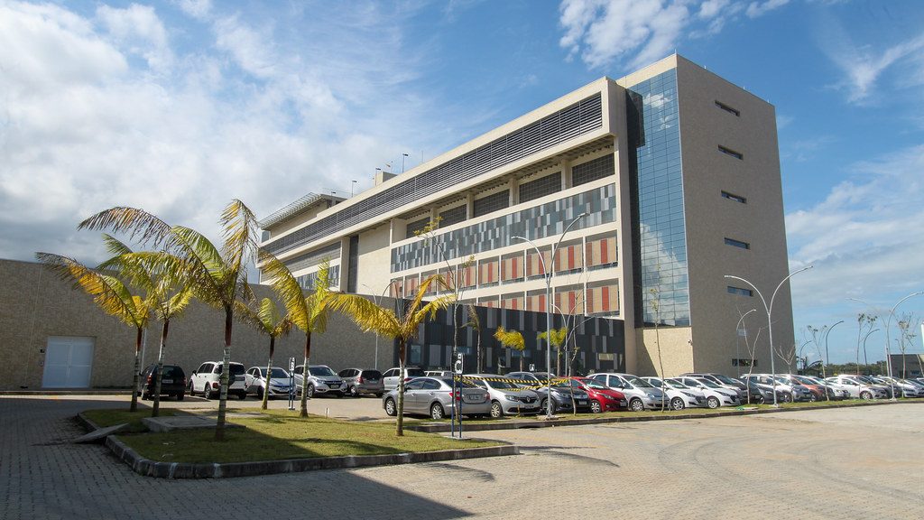 Com salários de até R$ 11,8 mil, Hospital Regional do Litoral Norte abre processo seletivo