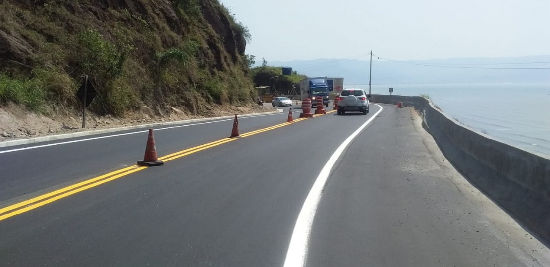 Trecho da Rio-Santos em São Sebastião