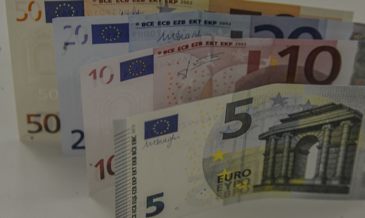 Euro começou a circular em 2002