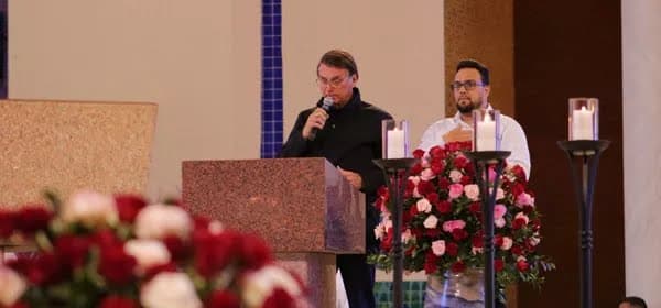 Jair Bolsonaro durante sua visita à Aparecida, em 2021