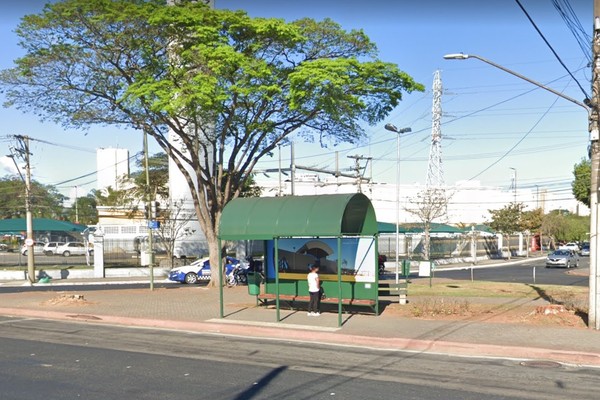 Ponto de ônibus da Zona Sul é desativado para obras da Linha Verde nesta segunda-feira em São José dos Campos