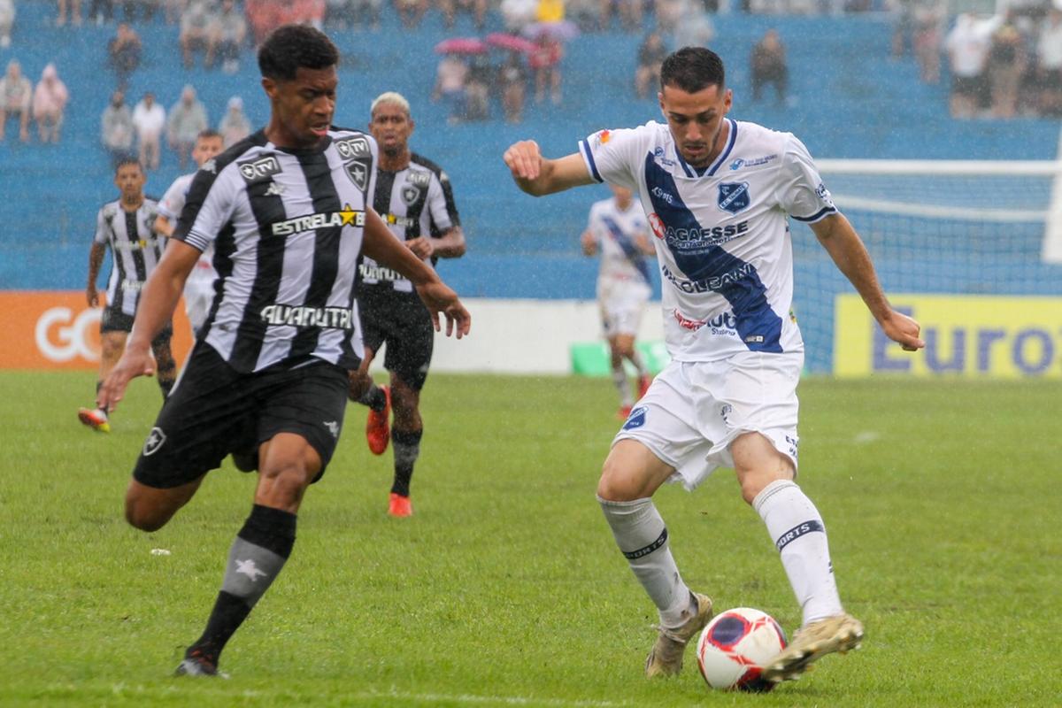 EC Taubaté se classifica à segunda fase da Copa São Paulo