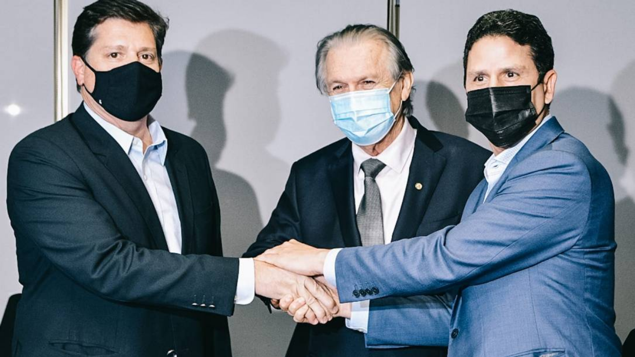 Bruno Araújo, do PSDB, Luciano Bivar, do União Brasil, e Baleia Rossi, do MDB