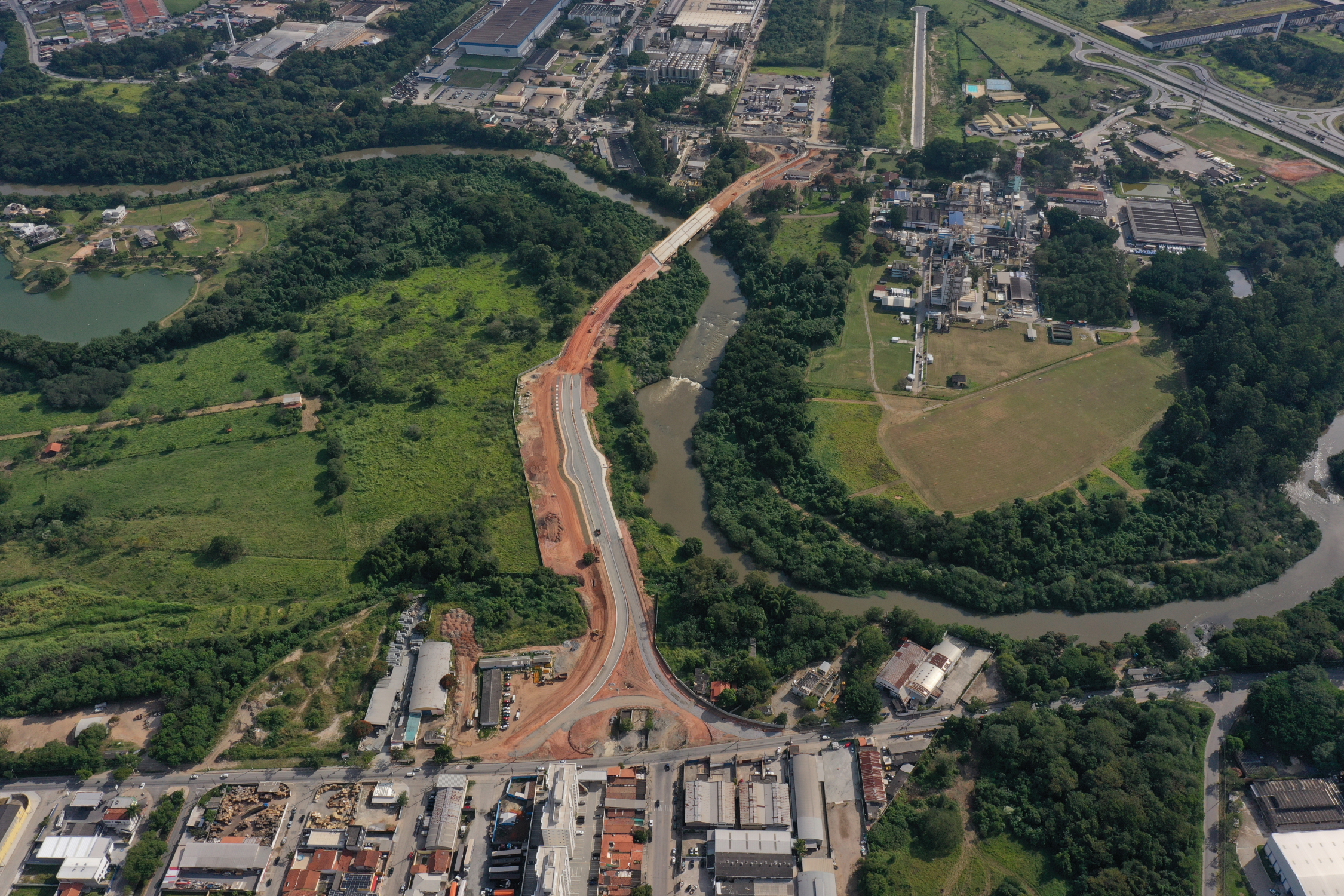 Obra da terceira ponte (‘Ponte Governador Mário Covas’) em Jacareí