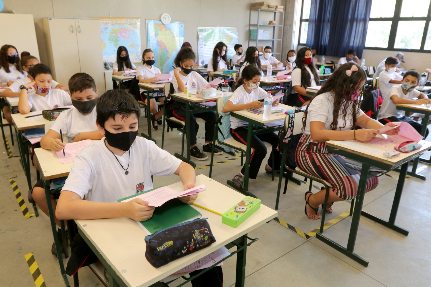 Alunos da rede muncipal de Jacareí durante aula na escola