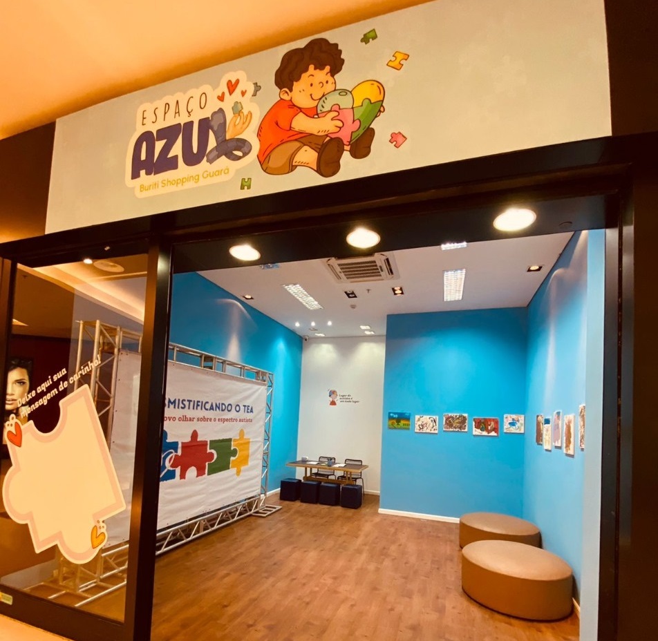 Fachada do Espaço Azul, localizado dentro do shopping de Guaratinguetá, o Bauriri Shopping Guará.