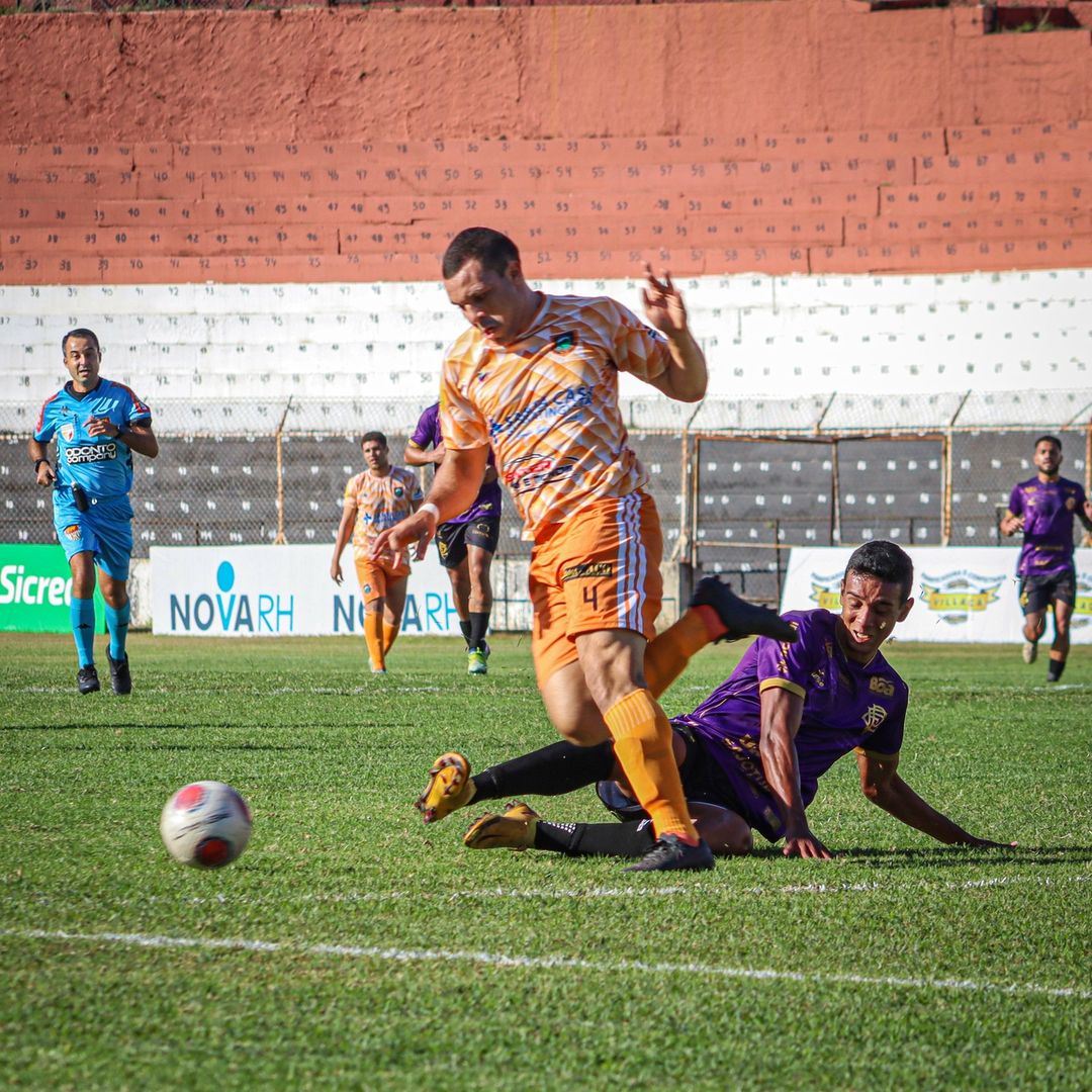 Jogo entre Manthiqueira e Paulista na Quarta Divisão Paulista