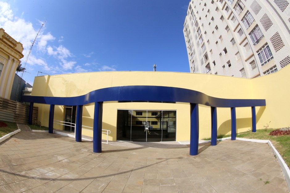 Nova sede do Departamento de Turismo e o Banco do Povo Paulista de São José