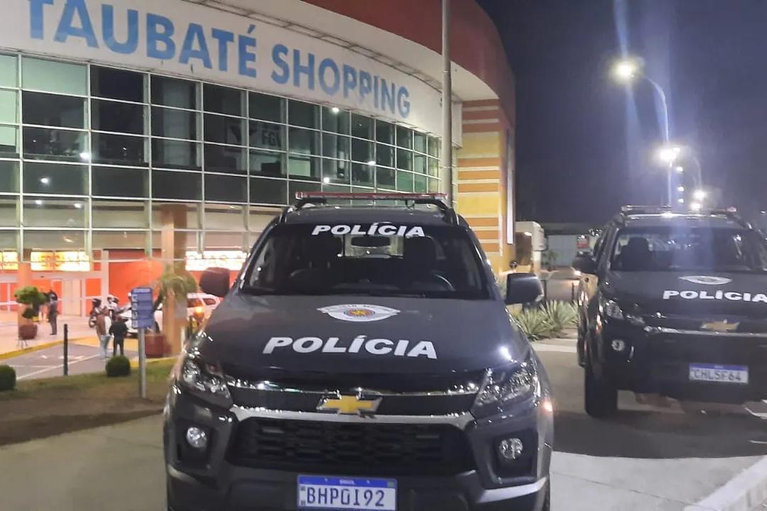 Assalto no Taubaté Shopping deixou as pessoas que frequentavam o espaço em pânico na noite deste domingo (7)