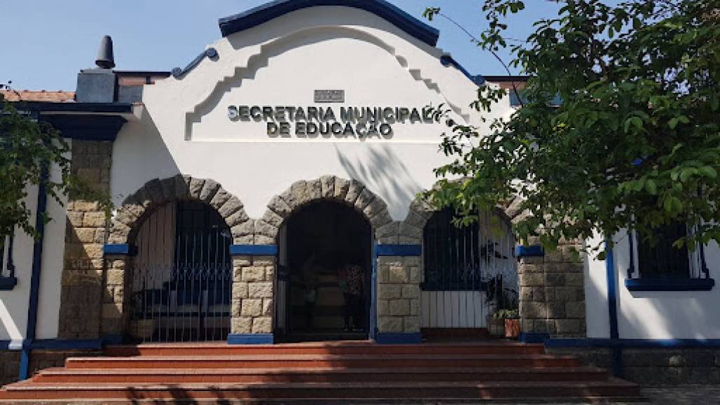 Fachada da Secretaria Municipal de Educação de Taubaté