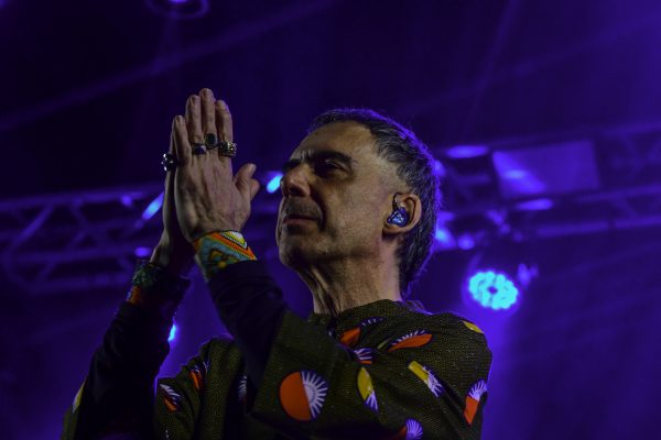 Arnaldo Antunes em apresentação na FLIM de SJC