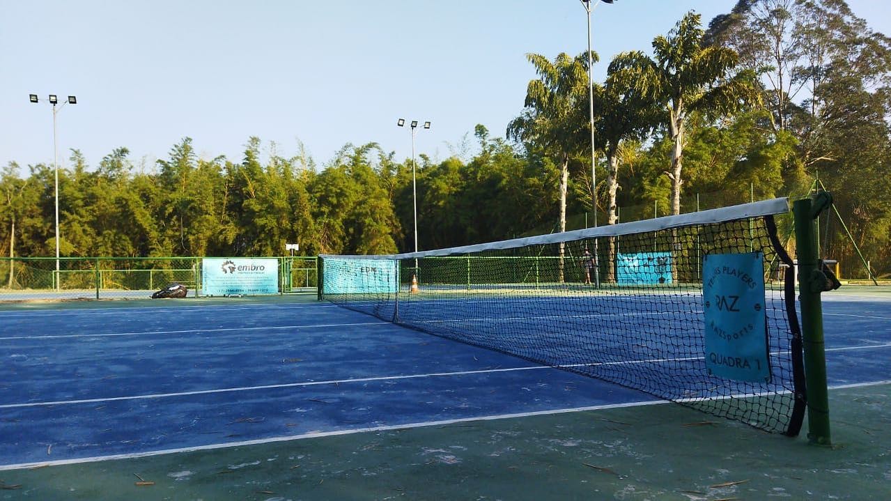 Quadra da RAZSports, está na lista de escolas de tênis em SJC