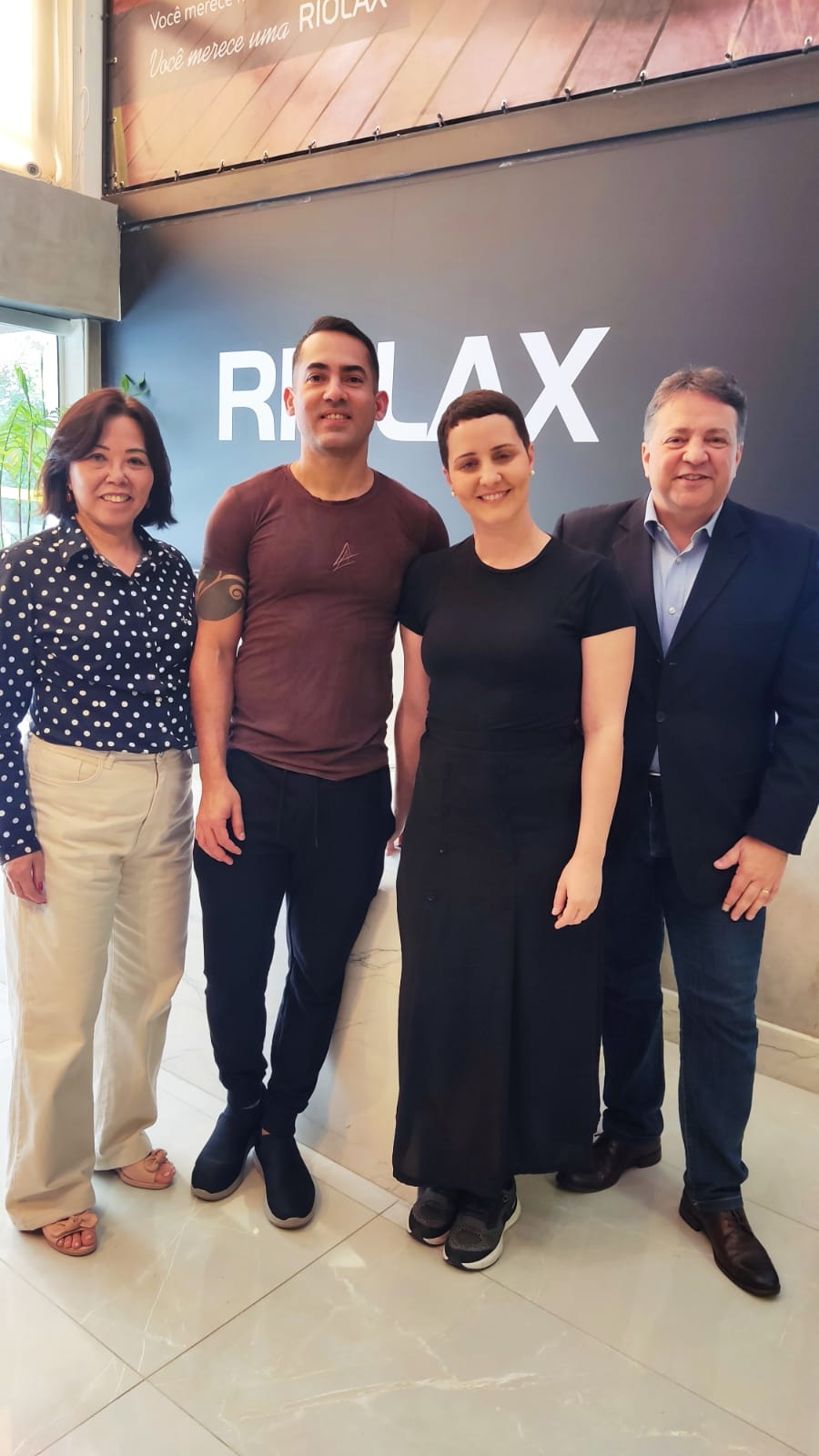 Tomoko Miura, Paulo leite, Ana Horta e Mário Guisard sorrindo para a foto.