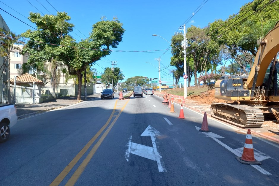 Canteiro central da avenida Papa João Paulo 1º em São José será deslocado para criação de uma segunda faixa, sentido Mário Covas