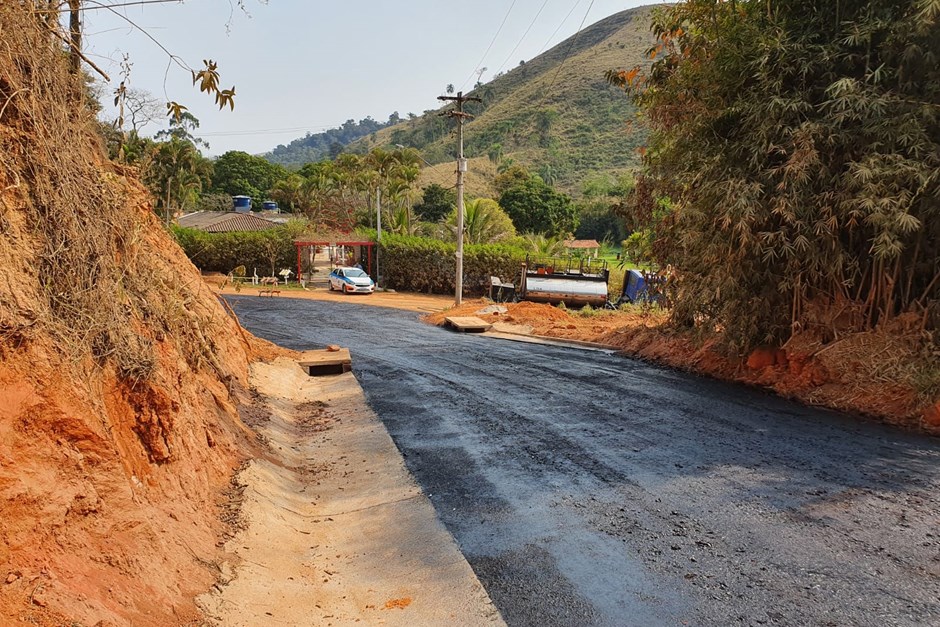 Trecho da Estrada Municipal do Jaguari, em São José dos Campos