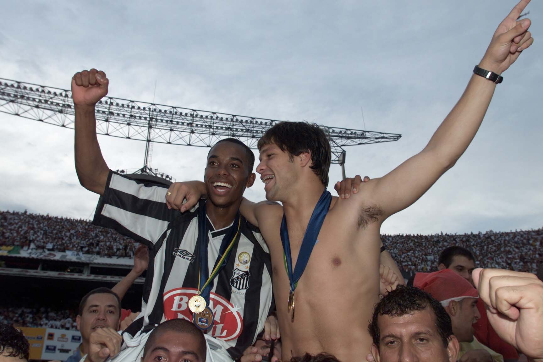 Robinho e Diego, ambos do Santos, que naquele ano voltou a conquistar o Campeonato Brasileiro depois de 34 anos