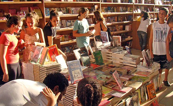 Feira Literária de Ilhabela