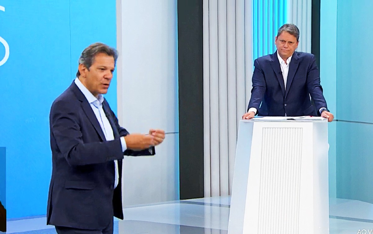 Tarcísio e Haddad durante debate na TV Globo