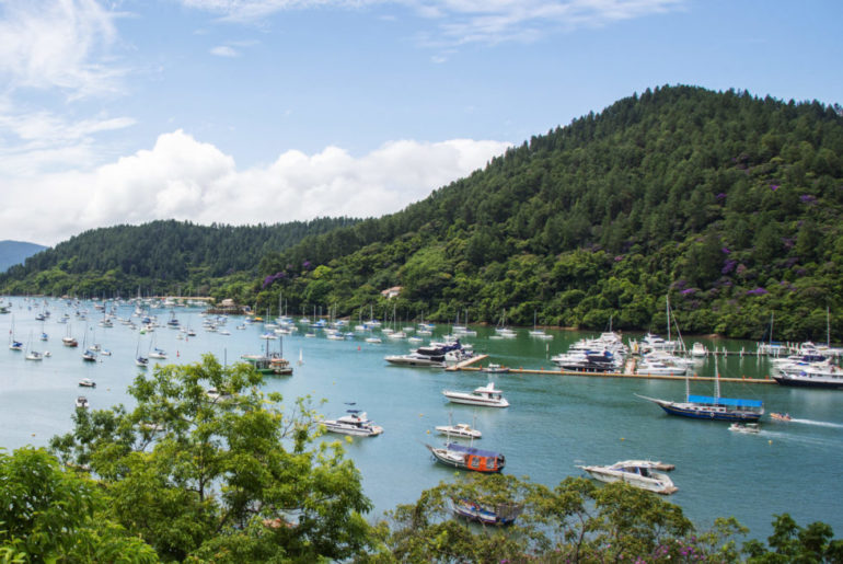 Paisagem do Saco da Ribeira, em Ubatuba