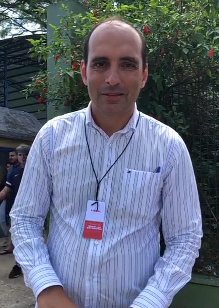 Wagner Balieiro (PT) após votar na Escola Juvenal Machado de Araújo, Vila Tesouro, zona leste de São José dos Campos
