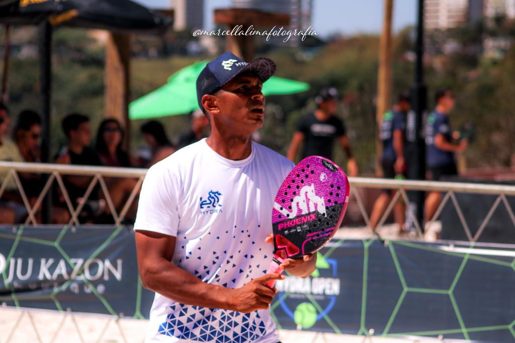 Gean Medeiros em ação pelo Beach Tennis