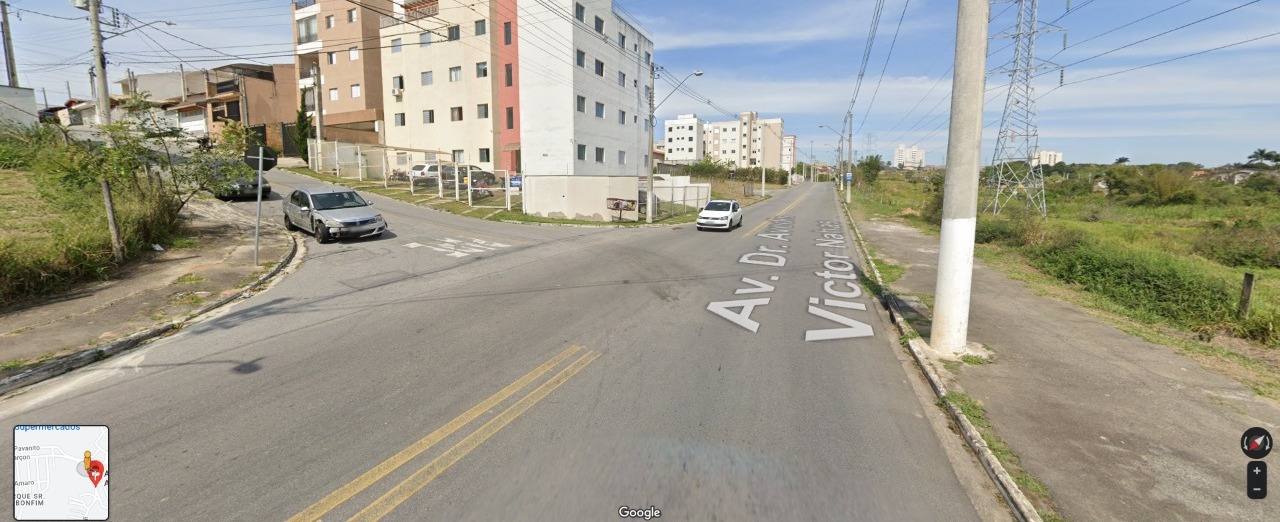 Trecho da Avenida Dr. Avedis Victor Nahas em Taubaté