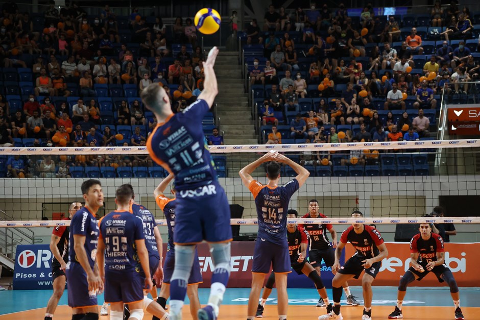 Jogo entre Vôlei São José e SESI pelo Campeonato Paulista 2022