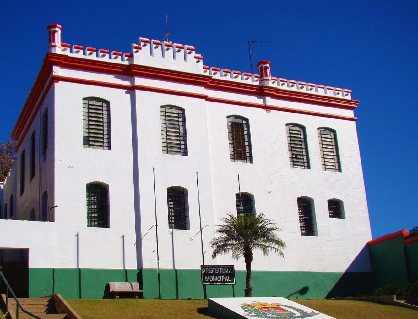 Fachada da Prefeitura de Paraibuna