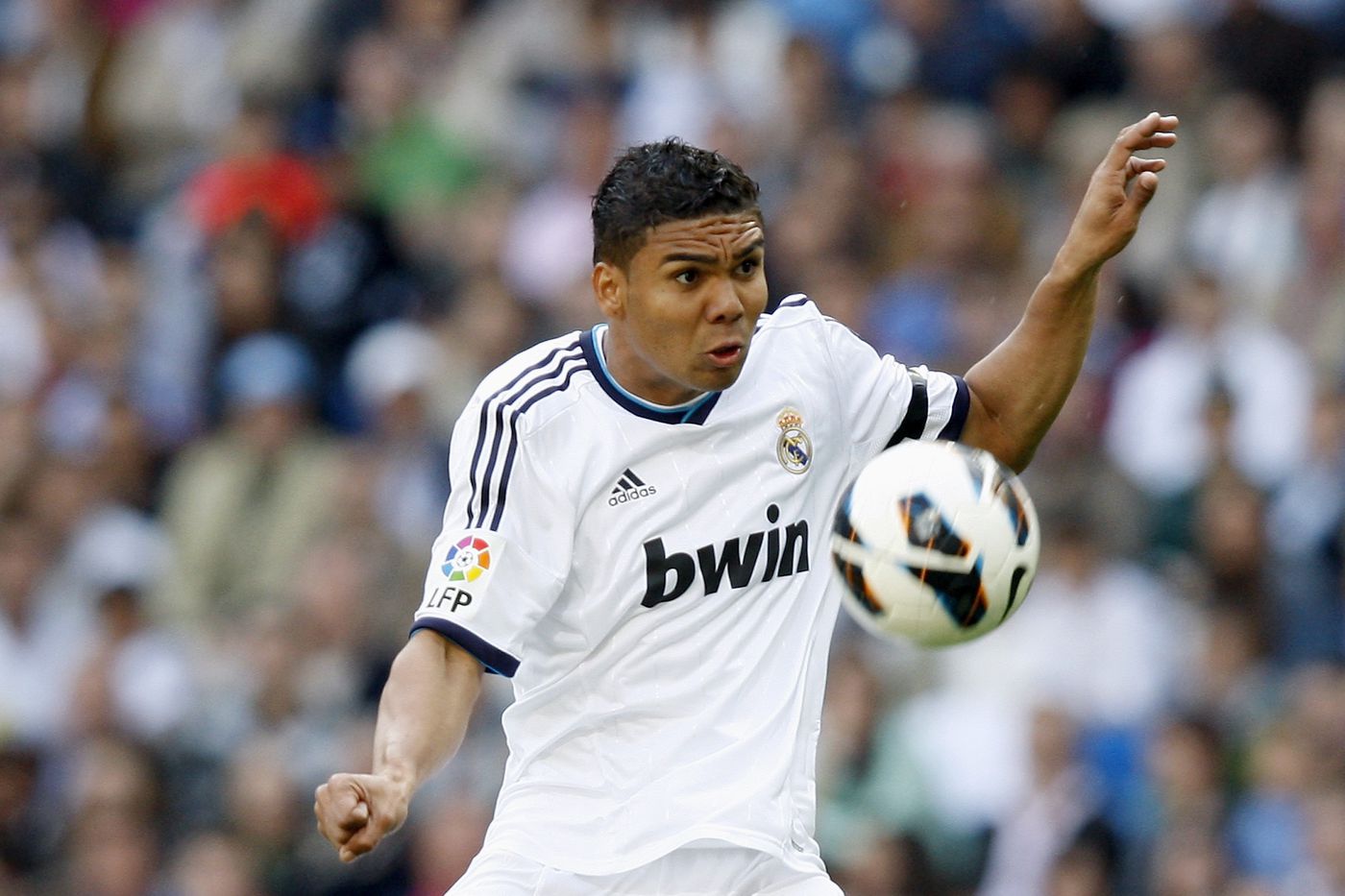 Casemiro em 2013, vestindo a camisa do Real Madrid no começo de sua carreira na Europa