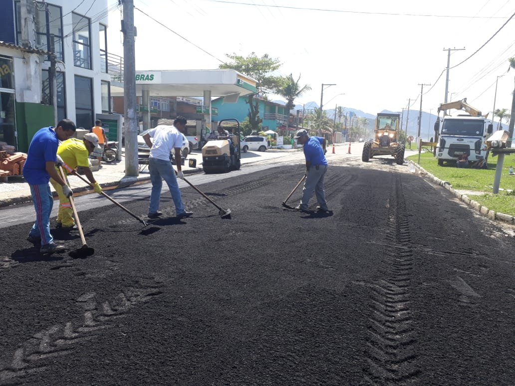 Programa Municipal de Pavimentação de Caraguatatuba realiza trabalho na Massaguaçu