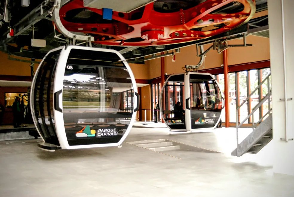 novos teleféricos em campos do jordão após revitalização, iniciada no ano passado