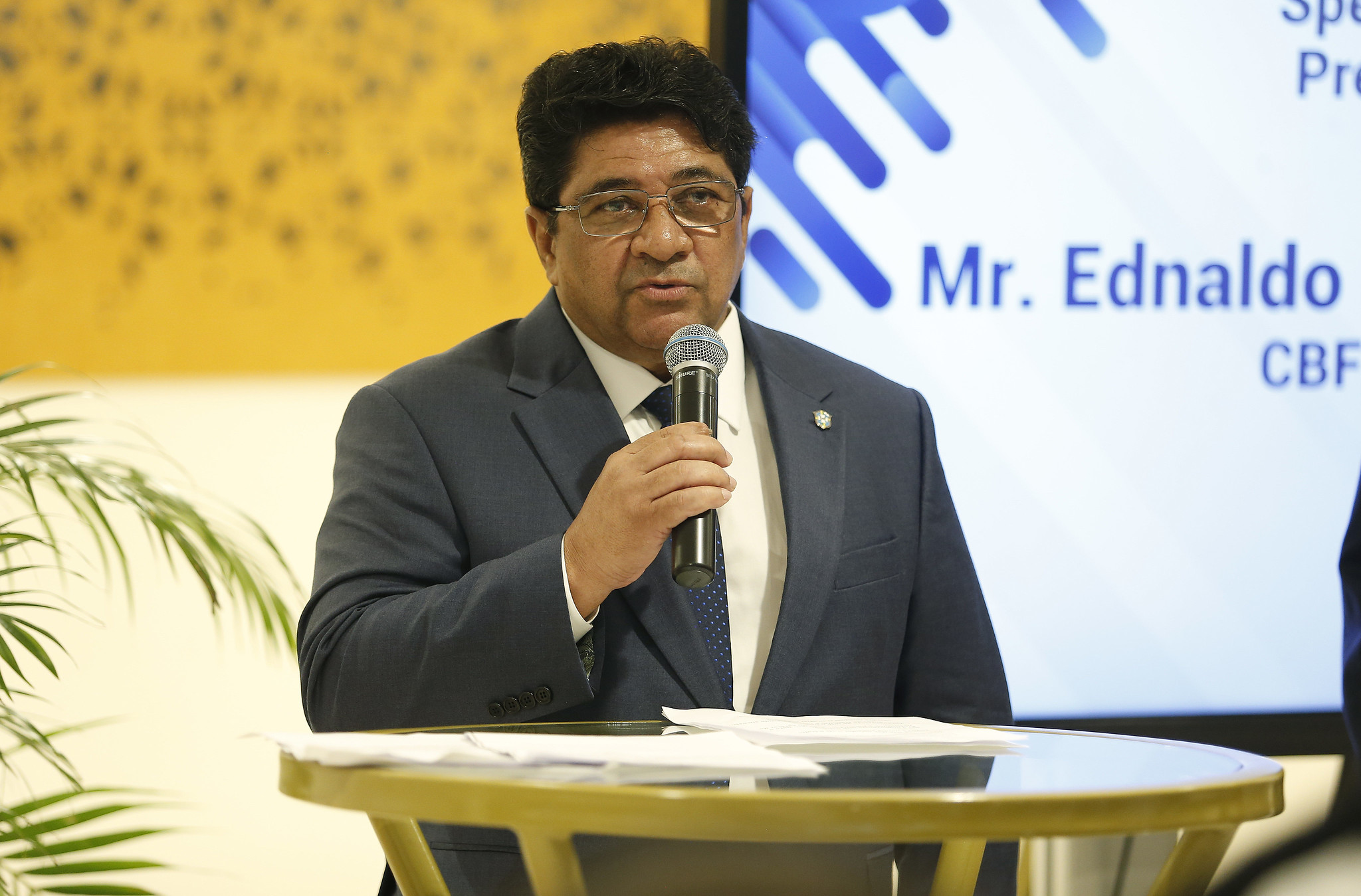 ednaldo rodrigues, presidente da cbf, em evento