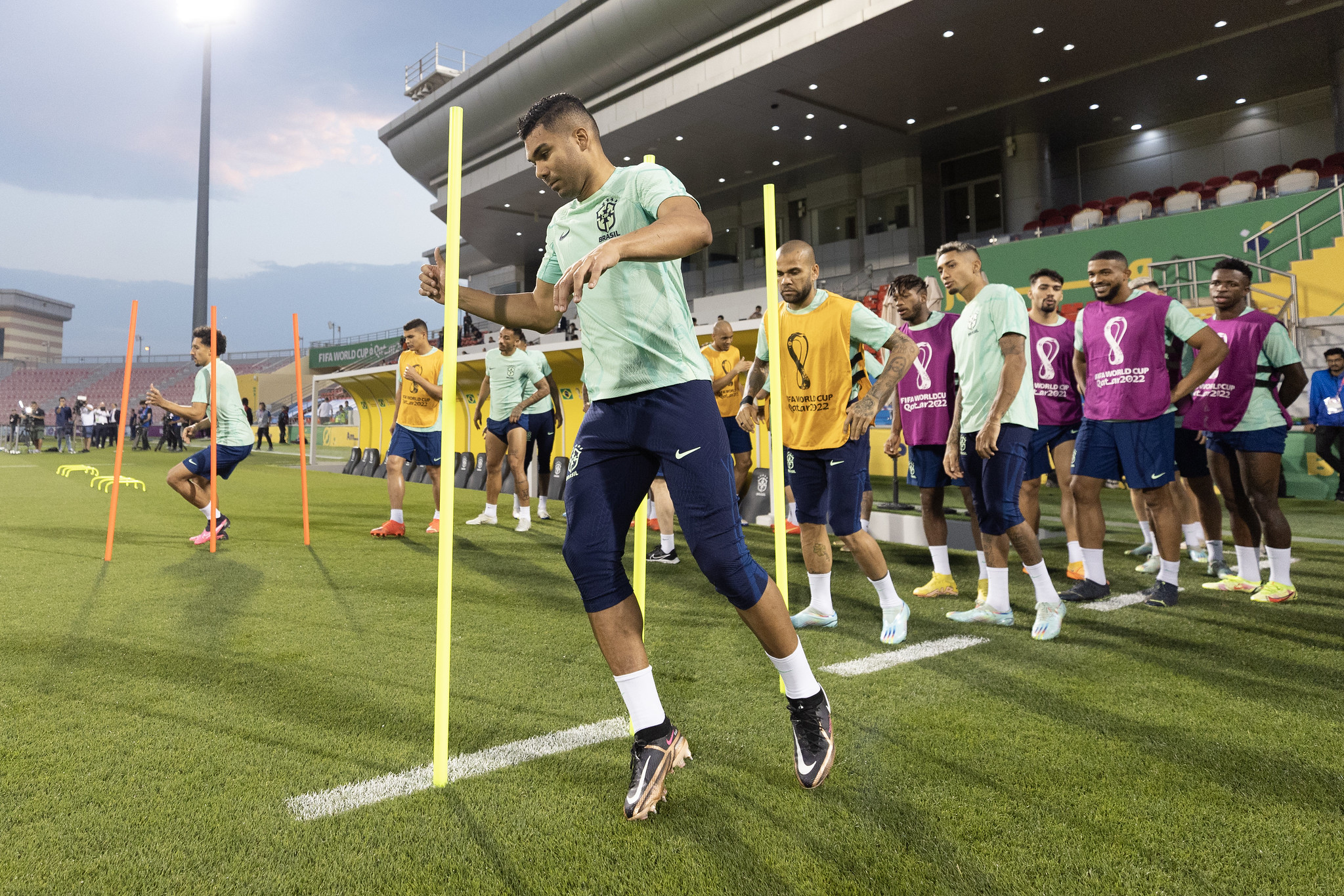 Jogadores da Seleção Brasileira treinam para o jogo contra a Croácia pelas quartas de final da Copa