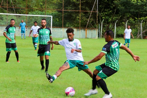 Jogo pela Copa Popular de Futebol Amador de SJC