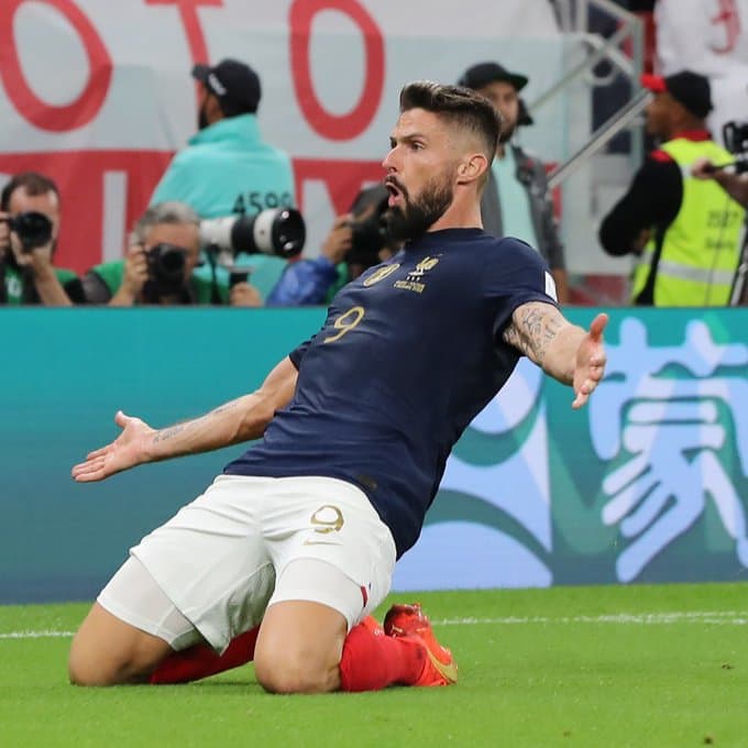 Oliver Giroud comemora o seu 52º gol com a camisa da França