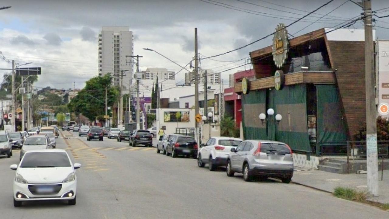 Trecho da Avenida Itália em Taubaté