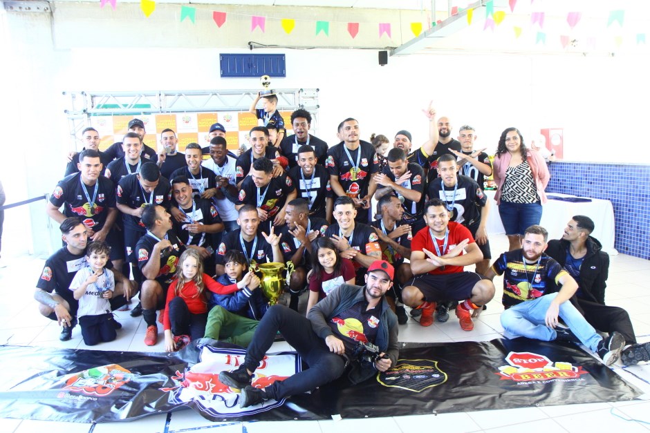Elenco do RB Sport que conquistou a Primeira Divisão (AP1) da Copa Popular de Futebol Amador de São José dos Campos