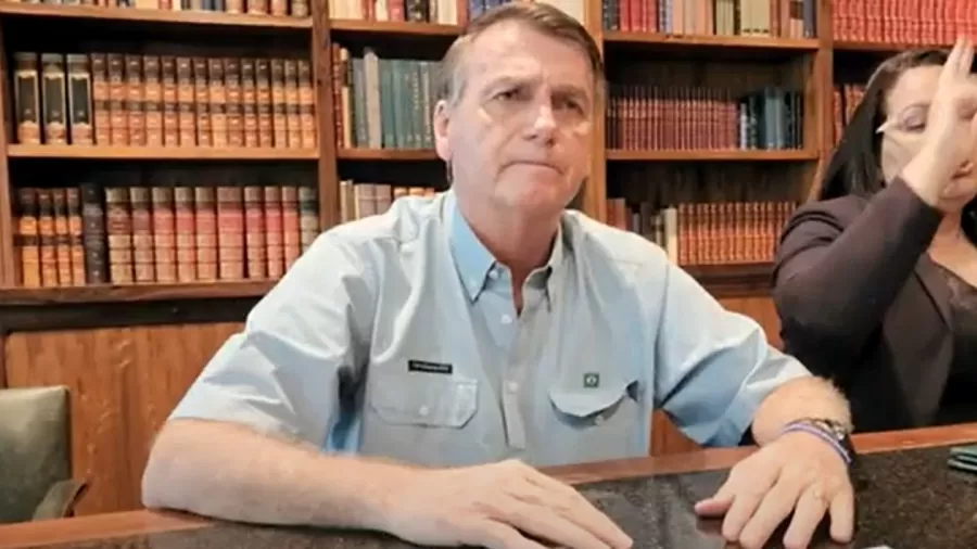 Bolsonaro em sua 'live de despedida'