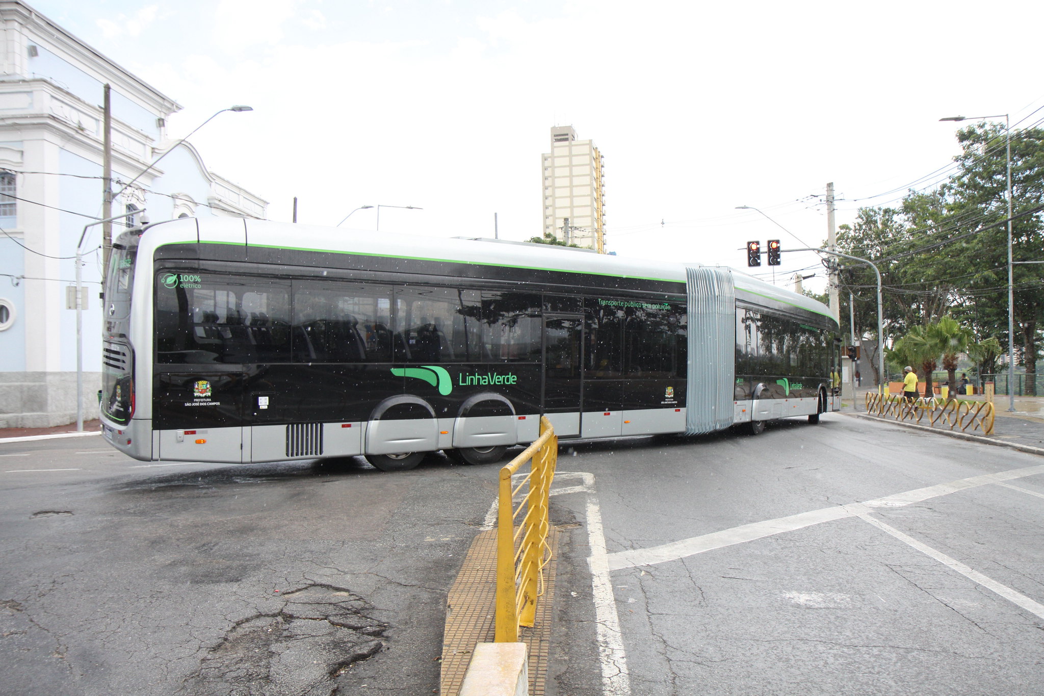 Operação da Linha Verde em São José dos Campos