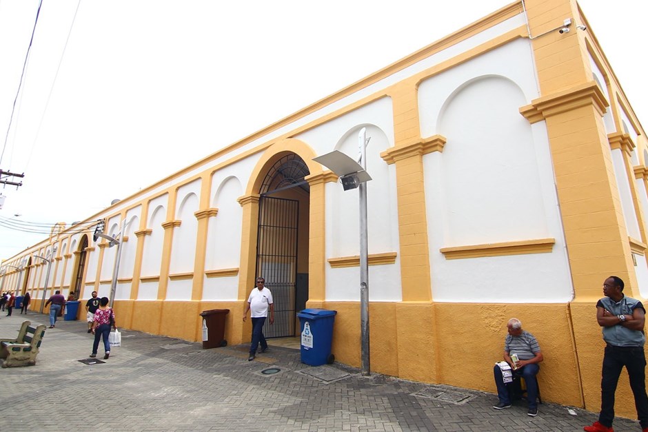 Fachada do Mercado Municipal de SJC, localizado no centro da cidade