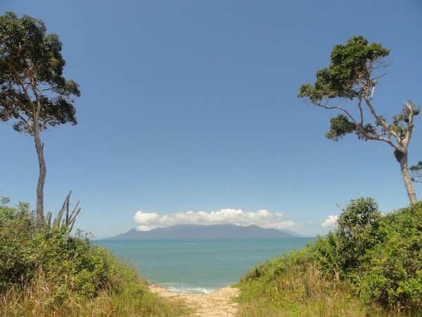 praia da lagoa em ubatuba, uma das melhores praias desertas de ubatuba