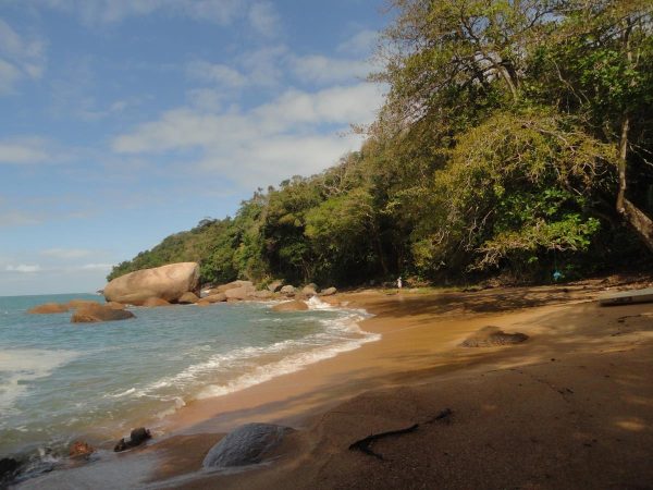 praia da raposa, uma das melhores praias desertas de ubatuba