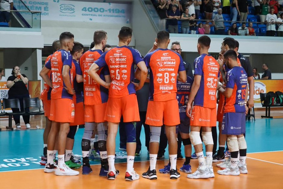 atletas do vôlei são josé reunidos