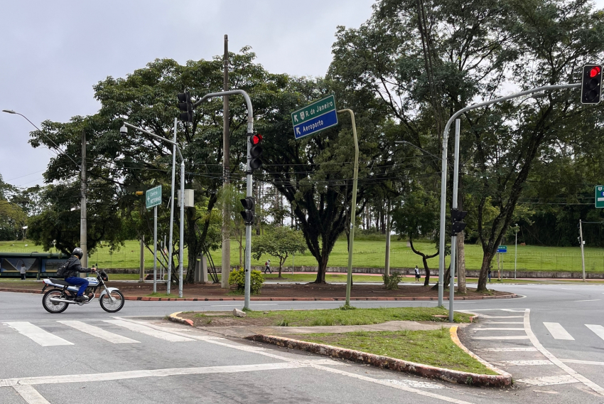 DCTA completamente vázio e sem nenhum manifestante bolsonarista