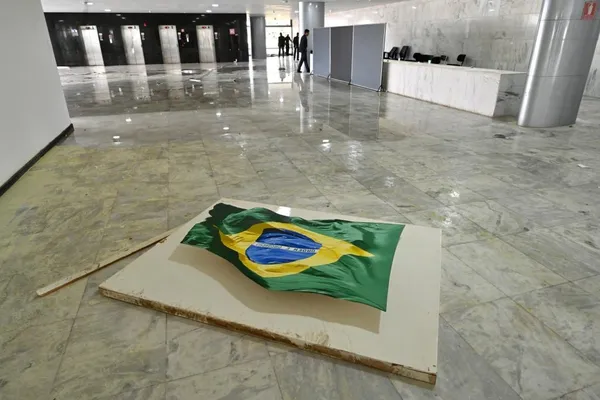 Tela 'Bandeira do Brasil, de Jorge Eduardo