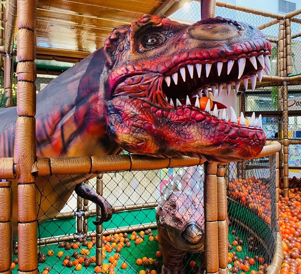 Dinossauros no Shopping de Guaratinguetá.