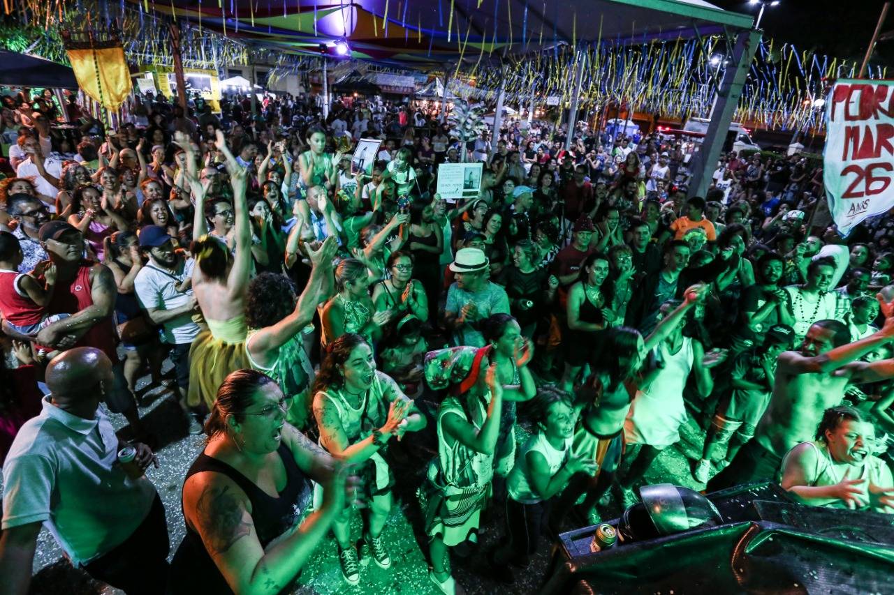 bloco de rua no carnaval de jacareí