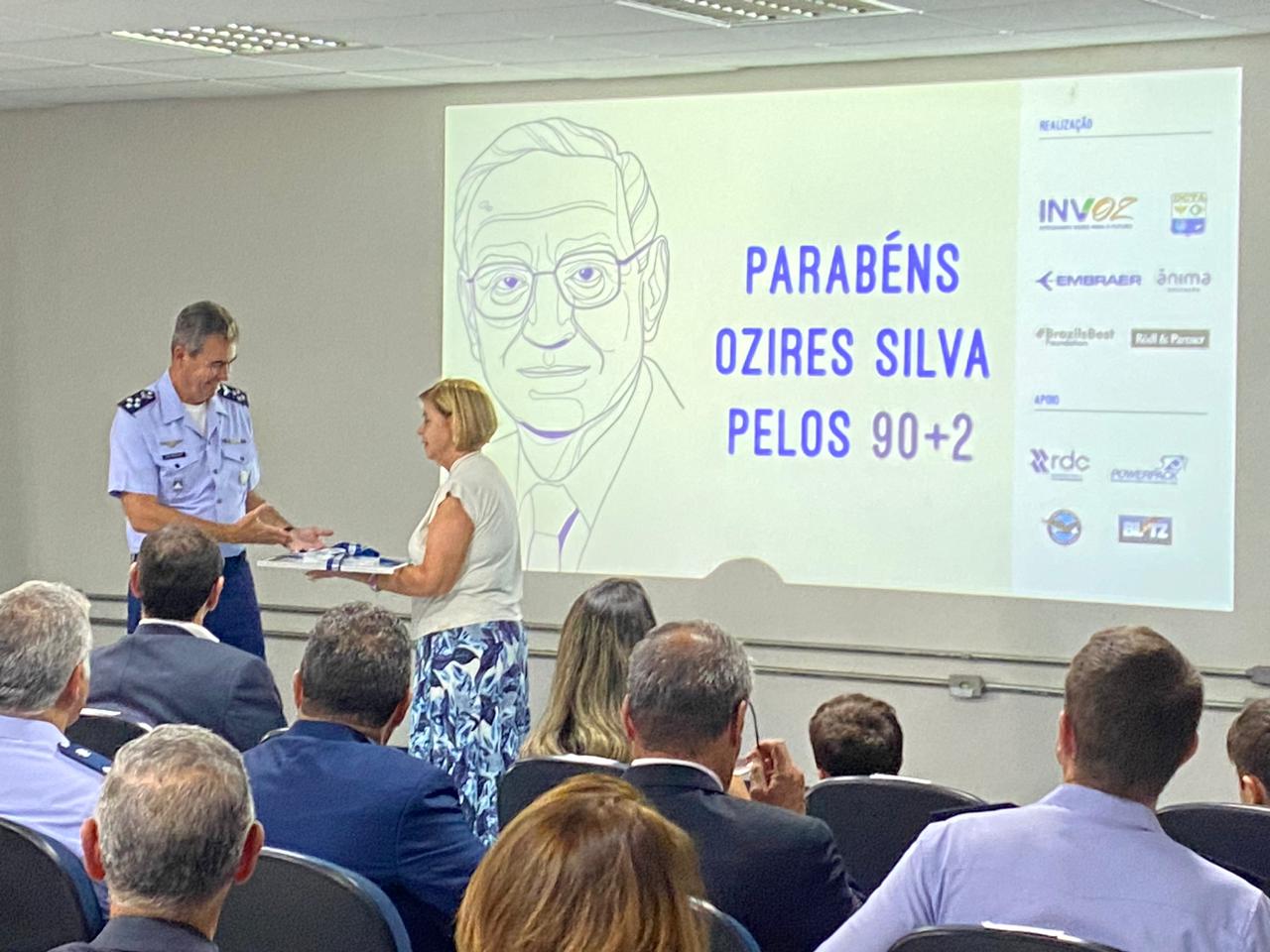 Homenagem a Ozires Silva