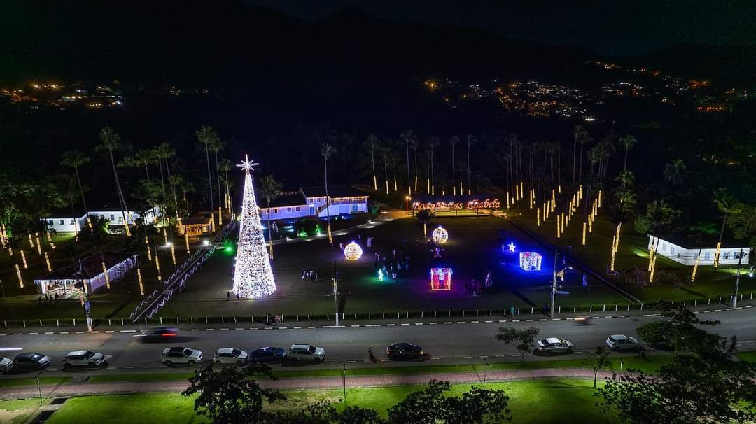 Visão geral da Vila do Natal em Ilhabela