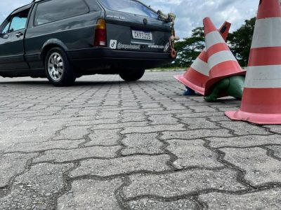 paraty do andy com bonecos do toy story pendurados